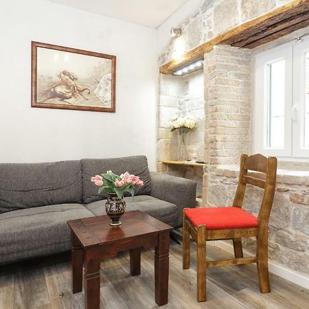 Stone Apartman Varos Split Bagian luar foto