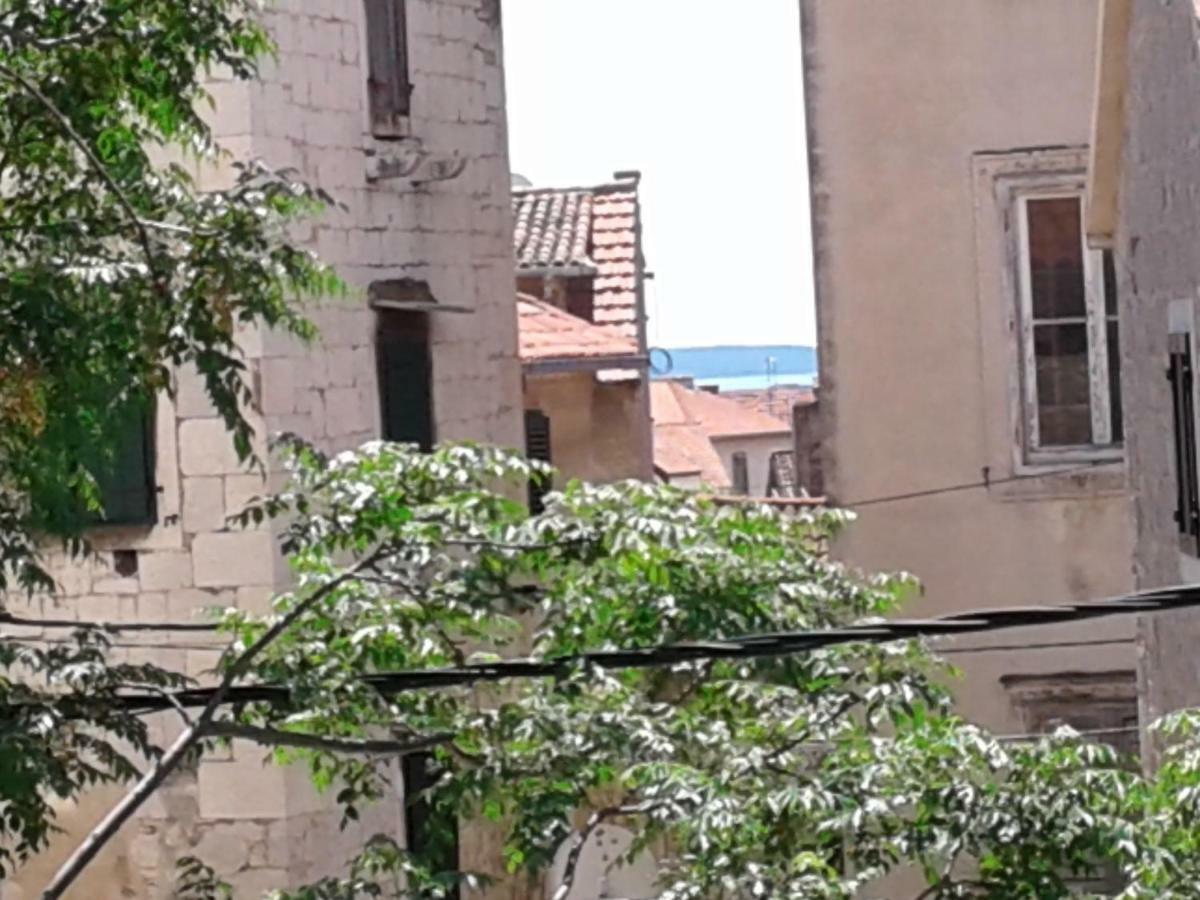 Stone Apartman Varos Split Bagian luar foto