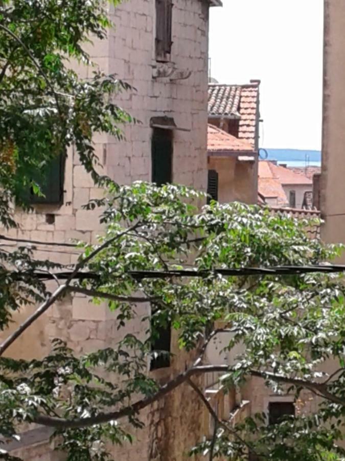 Stone Apartman Varos Split Bagian luar foto