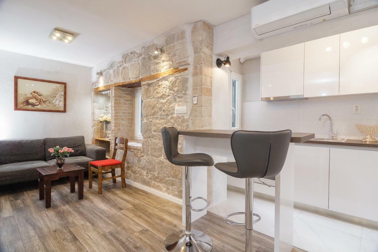 Stone Apartman Varos Split Bagian luar foto