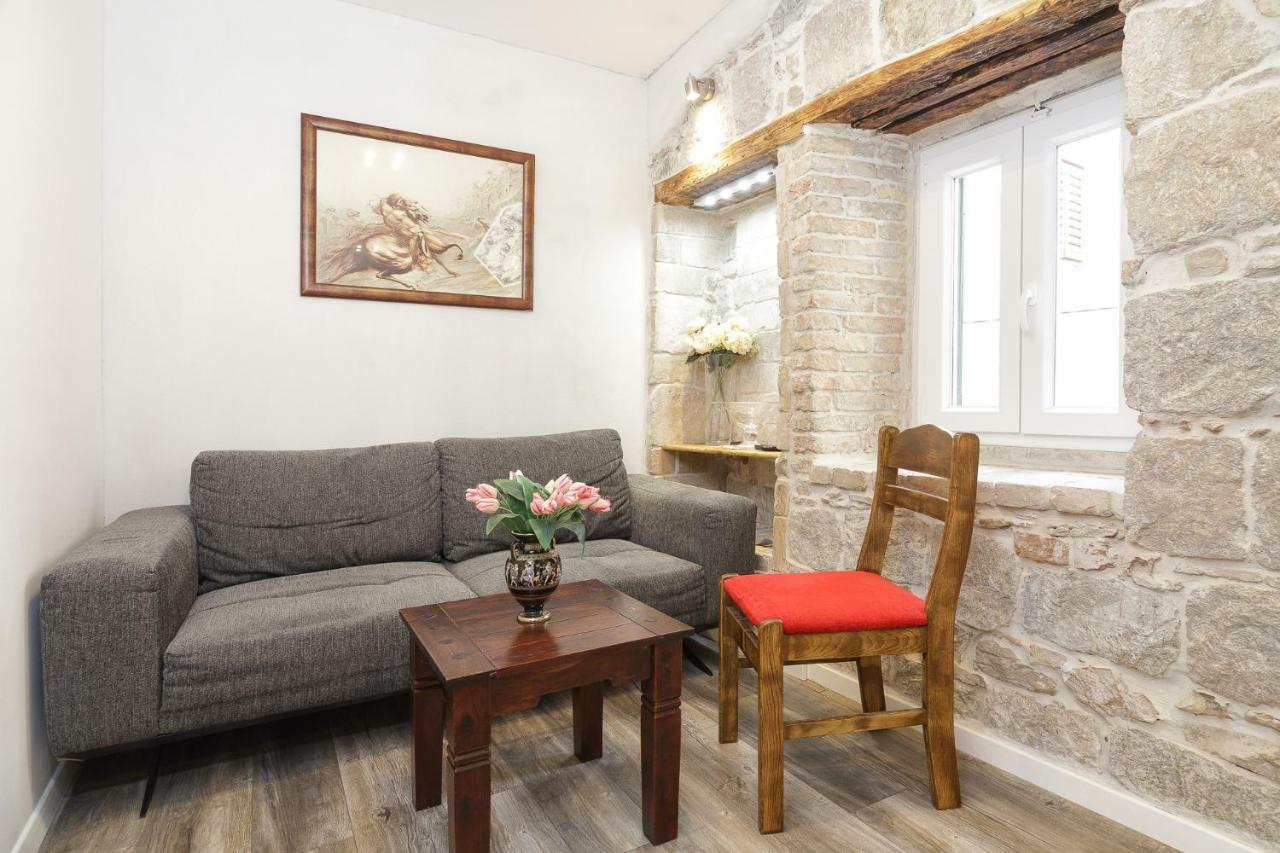 Stone Apartman Varos Split Bagian luar foto