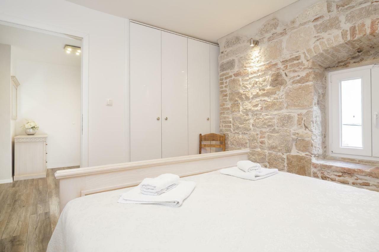 Stone Apartman Varos Split Bagian luar foto