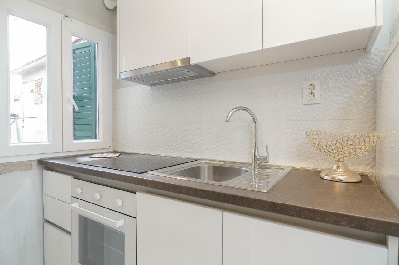 Stone Apartman Varos Split Bagian luar foto